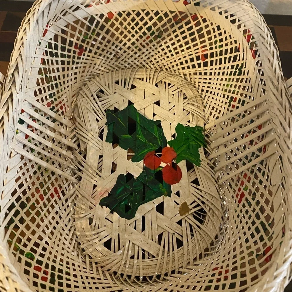 Vintage Daddy’s Duck Handwoven Hand Painted Basket Red Green Floral 8”W x 8”H